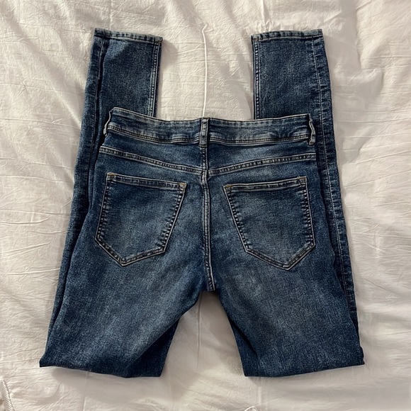 H&M stretchy jeans - Picture 3 of 5